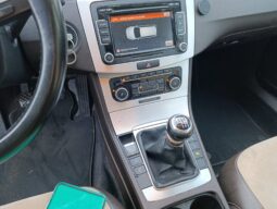 VOLKSWAGEN PASSAT 2011