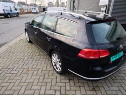 VOLKSWAGEN PASSAT 2011
